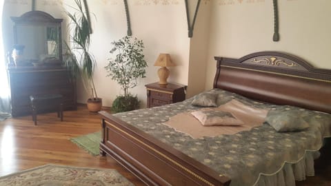 Bed, Photo of the whole room