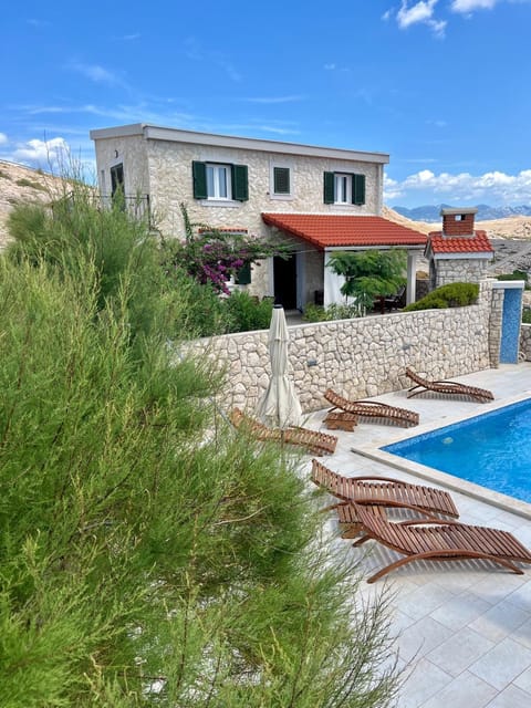 Villa Puntica with private heated pool House in Zadar County
