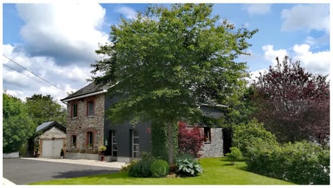 Property building, Facade/entrance, Summer