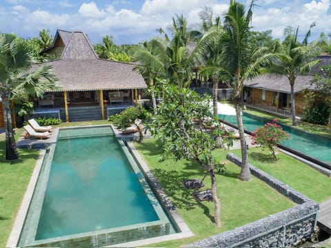 Bird's eye view, Garden view, Pool view