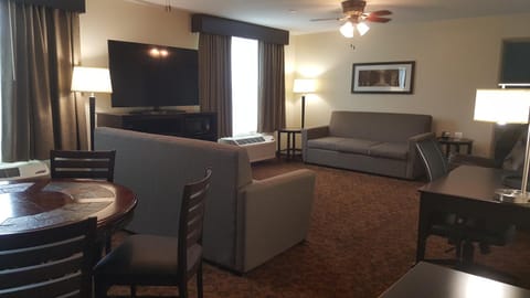 AmericInn & Suites Burnsville, MN Hotel in Burnsville