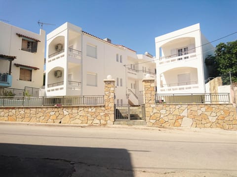 Facade/entrance, Day