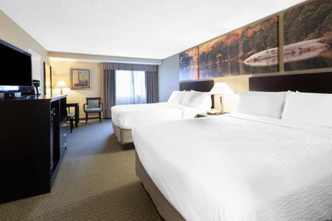 Days Inn by Wyndham Plattsburgh Hotel in Adirondack Mountains