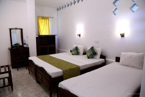 Dephani Beach Hotel Hotel in Negombo