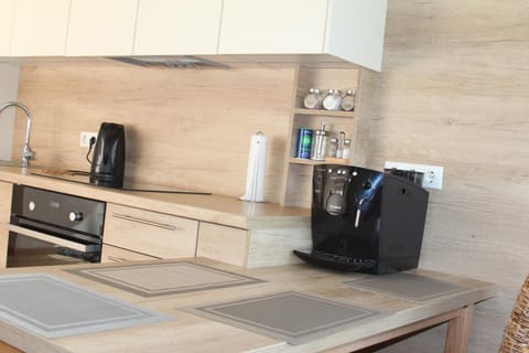 Coffee/tea facilities, Kitchen or kitchenette, Drinks