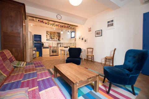 Baudan - Clim - Terrasse House in Arles