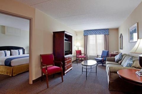 Holiday Inn Express & Suites Newport News, an IHG Hotel Hotel in Newport News