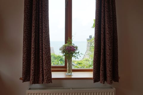 Beudy Taicroesion House in Wales