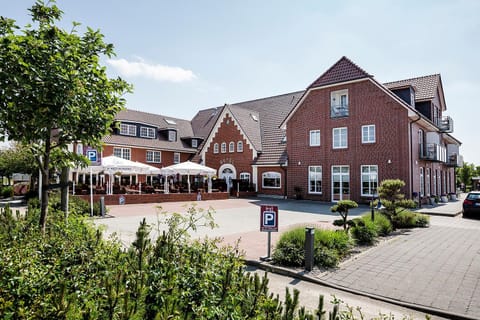 Property building, Street view, Parking