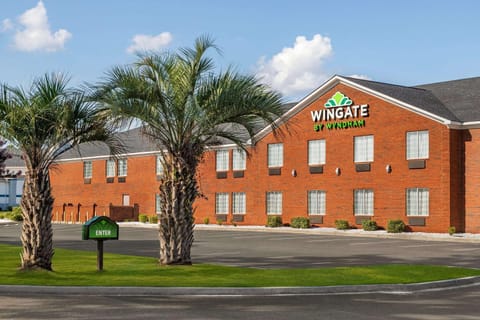 Wingate by Wyndham Savannah I-95 North Hotel in Port Wentworth