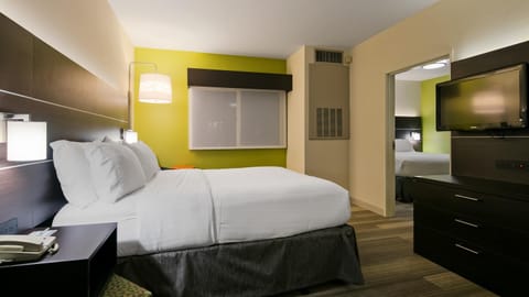 Holiday Inn Express Hotel & Suites Everett, an IHG Hotel Hotel in Paine Lake Stickney