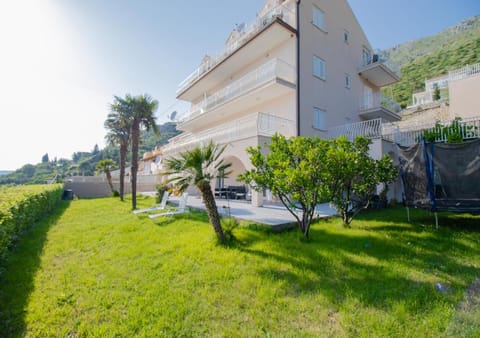 Apartments Blue Horizon Condominio in Dubrovnik-Neretva County