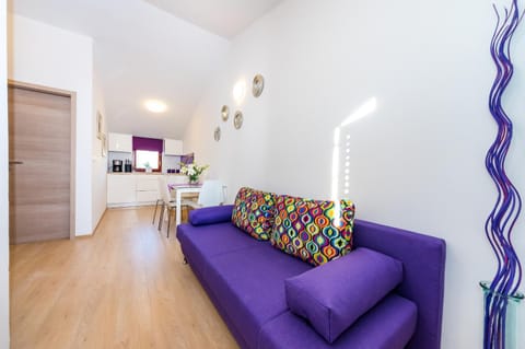 TV and multimedia, Balcony/Terrace, Kitchen or kitchenette, Living room, Seating area, Dining area