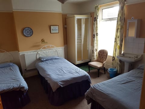 Brookfield Guesthouse Bed and Breakfast in Cleethorpes