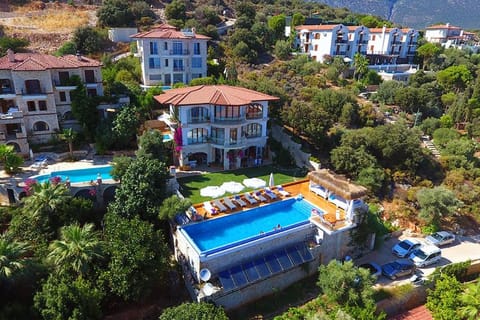 Pool view, Breakfast