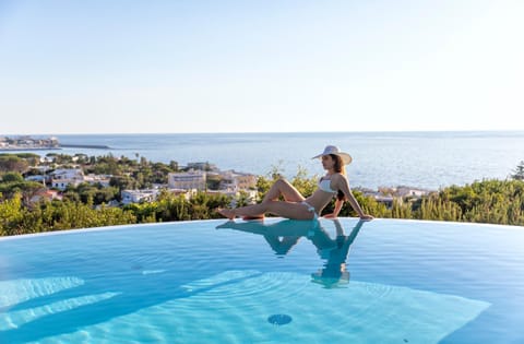 Sea view, Swimming pool