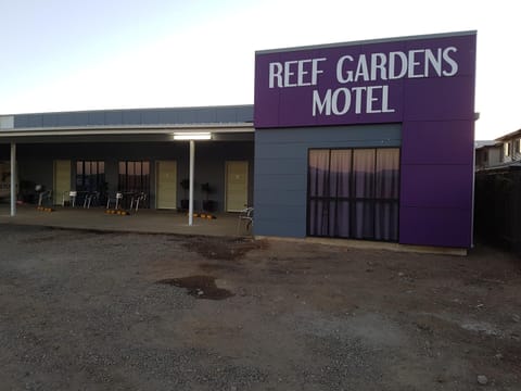 Reef Gardens Motel Motel in Whitsundays