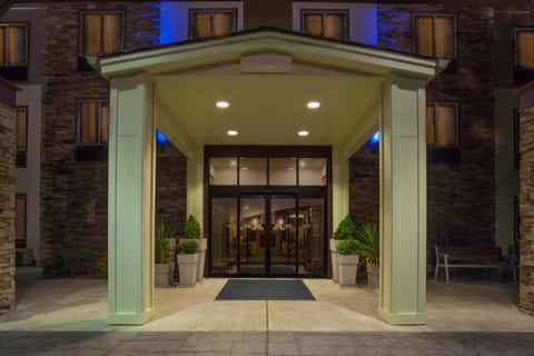 Holiday Inn Express Newport, an IHG Hotel Hotel in South Beach