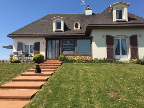 Property building, Facade/entrance, Garden