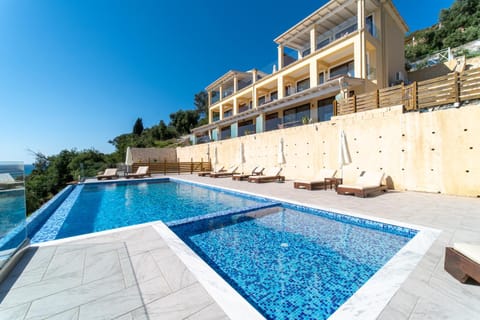 Lido Paradise Apartments Corfu Condominio in Saint Gordios beach