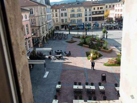 Day, People, Neighbourhood, City view