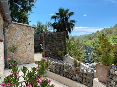 Le Maskalou Bed and Breakfast in Roquefort-les-Pins