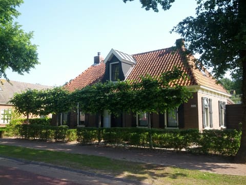 Vakantie appartement in dorpskern Condo in Drenthe (province)