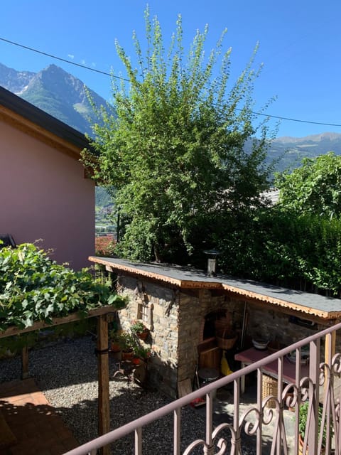 View (from property/room), Balcony/Terrace, Garden view, Mountain view