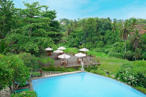 Property building, Natural landscape, View (from property/room), Pool view, Area and facilities, Swimming pool