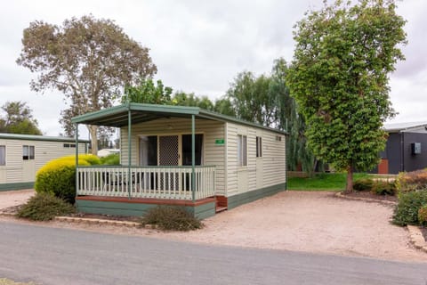 Berri Riverside Holiday Park Campground/ 
RV Resort in South Australia