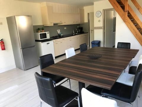 Dining area, Communal kitchen