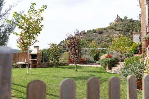 BBQ facilities, Garden, Garden view, Mountain view