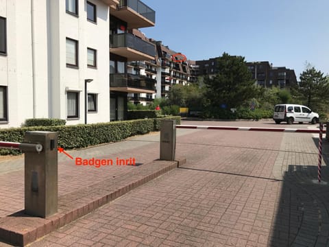 Appartement met zeezicht, 2 balkons N & Z met prachtig verzicht en een gratis parkeerplaats Condo in De Panne