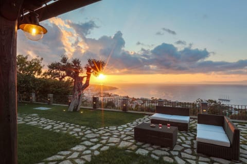 Luxury Villa with breathtaking Seaview, pool, BBQ Villa in Sant Agnello