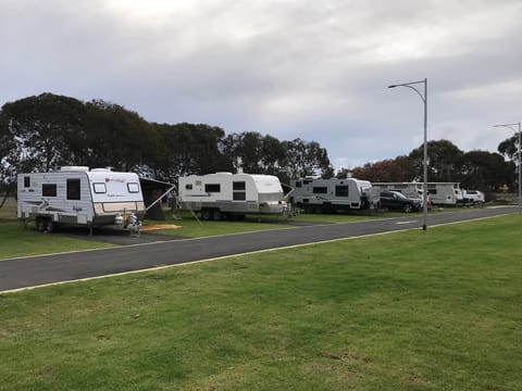 BIG4 Bunbury Riverside Holiday Park Camping /
Complejo de autocaravanas in Australind