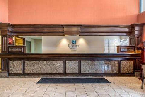 Quality Hotel Conference Center Cincinnati Blue Ash Hôtel in Blue Ash