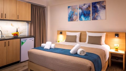 Bed, Kitchen or kitchenette, Photo of the whole room, Bedroom, towels, wardrobe