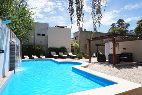Laguna Park Duplex & Suites Condo in Chascomús