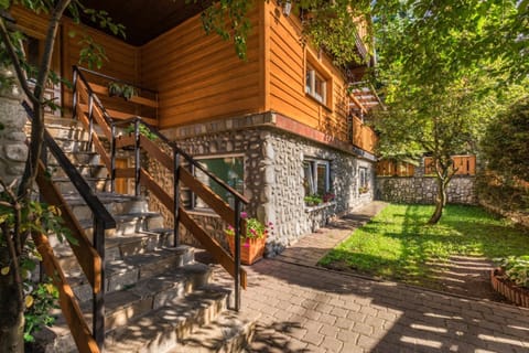 Facade/entrance, Decorative detail, Floor plan, Garden view