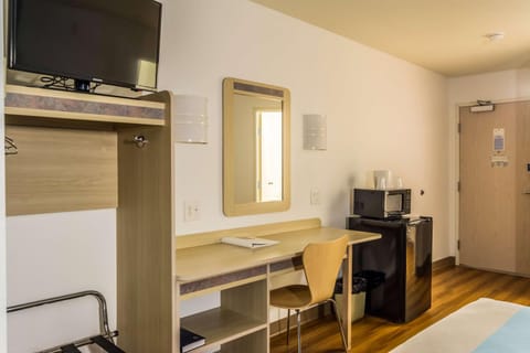 TV and multimedia, Bedroom, On site