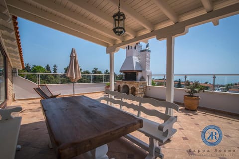 Patio, BBQ facilities, Balcony/Terrace, Sea view