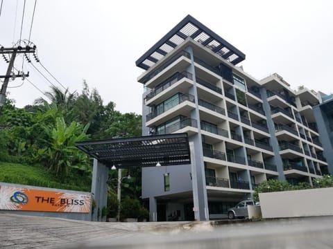 Apartments at The Bliss Condo by Lofty Copropriété in Patong