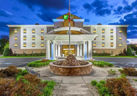 Holiday Inn Express & Suites Morristown, an IHG Hotel Hotel in Morristown