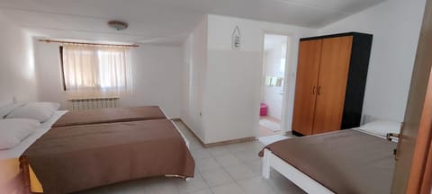 Guest House Betiga Bed and Breakfast in Peroj