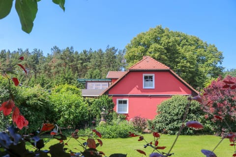 Property building, BBQ facilities, Garden, Balcony/Terrace
