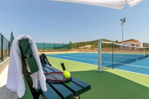 Day, Summer, Tennis court, On site