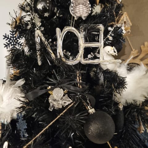 Decorative detail, Text overlay