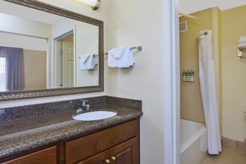 Staybridge Suites Lansing-Okemos, an IHG Hotel Hotel in Meridian charter Township