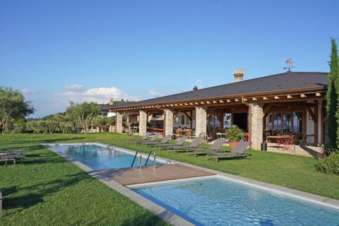 Garden, Swimming pool