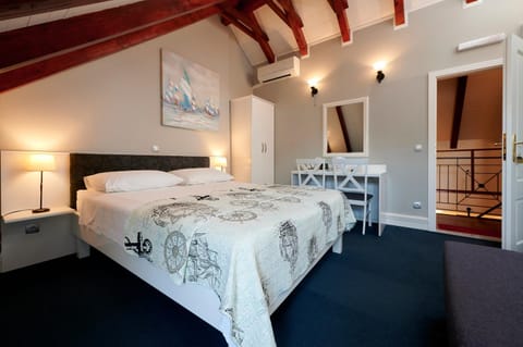 Palace Central Square Bed and Breakfast in Trogir